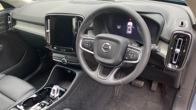 Volvo XC40 2.0 B4P Ultra Dark 5dr Auto Petrol Estate